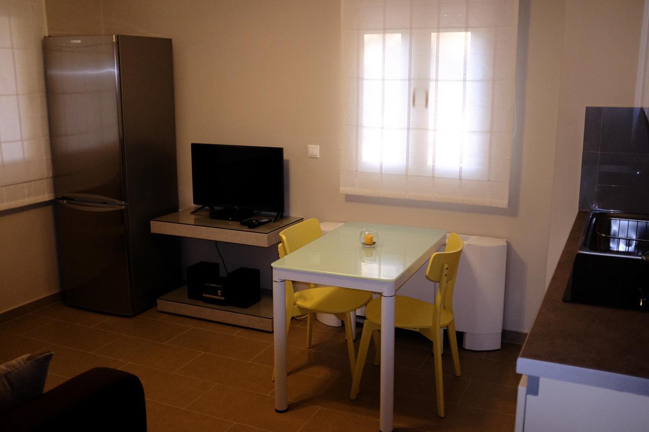 Kamares Luxury Apartments Kalligoni Extérieur photo
